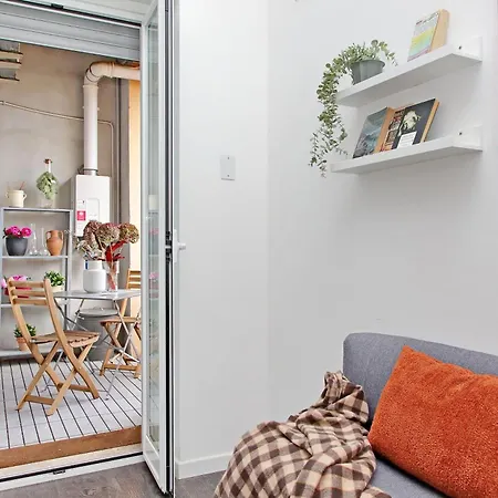 St Peter Giant Apartment *